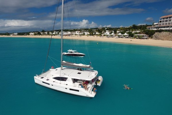 St Maarten Luxury Catamaran Full-Day Group Charter